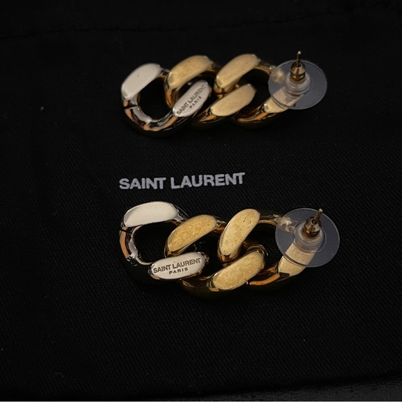 Saint Laurent 3 Curb Chain Link Earrings in Metal. - Picture 4 of 12